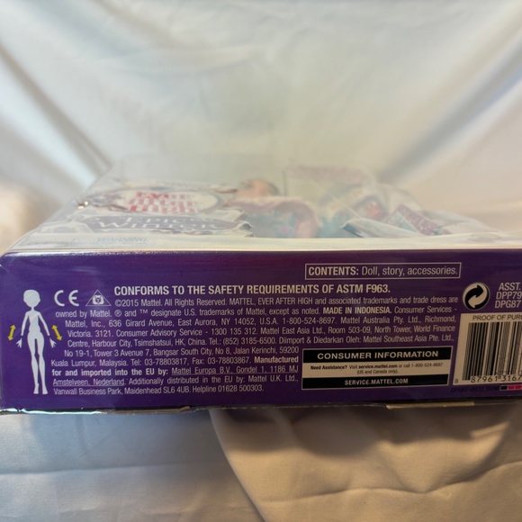 Madeline Hatter Ever After High Epic Winter Doll - Picture 8 of 11